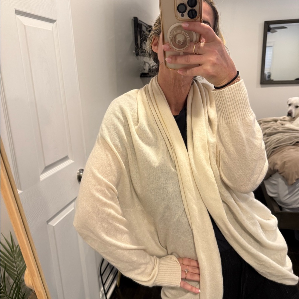 The Row $2500 Cream cashmere Cardigan - Picture 3 of 6